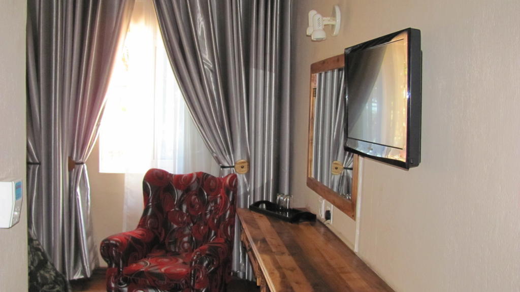 Ivory Tusk Lodge Tzaneen Habitación foto